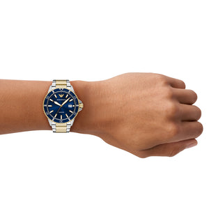 Relógio Emporio Armani World Explorer Masculino Análogo Aço